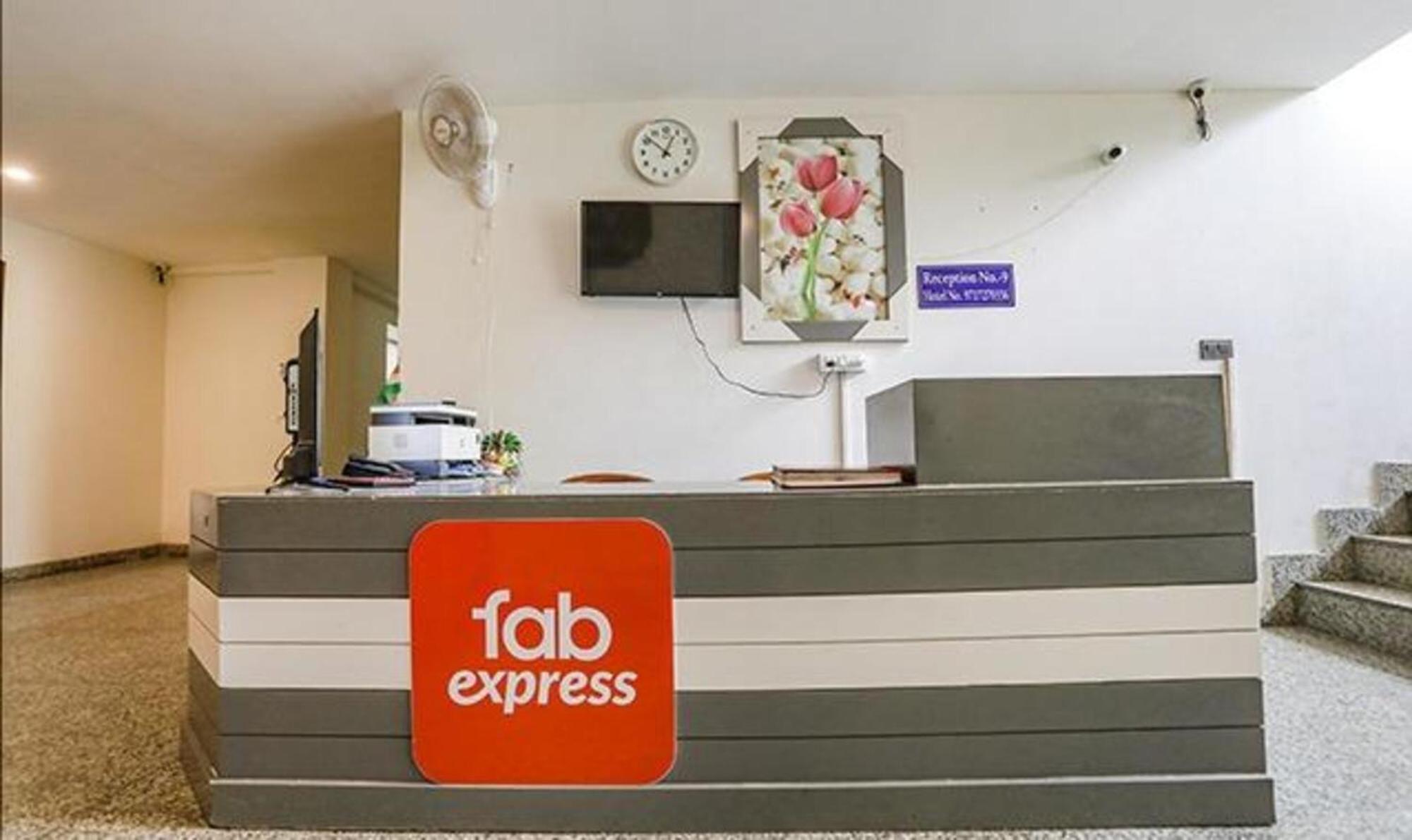 Fabhotel F9 Sector 58 诺伊达 外观 照片